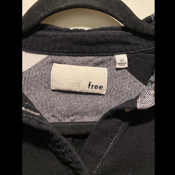 Aritzia - Wilfred free daphne plaid shirt - Picture 3 of 3